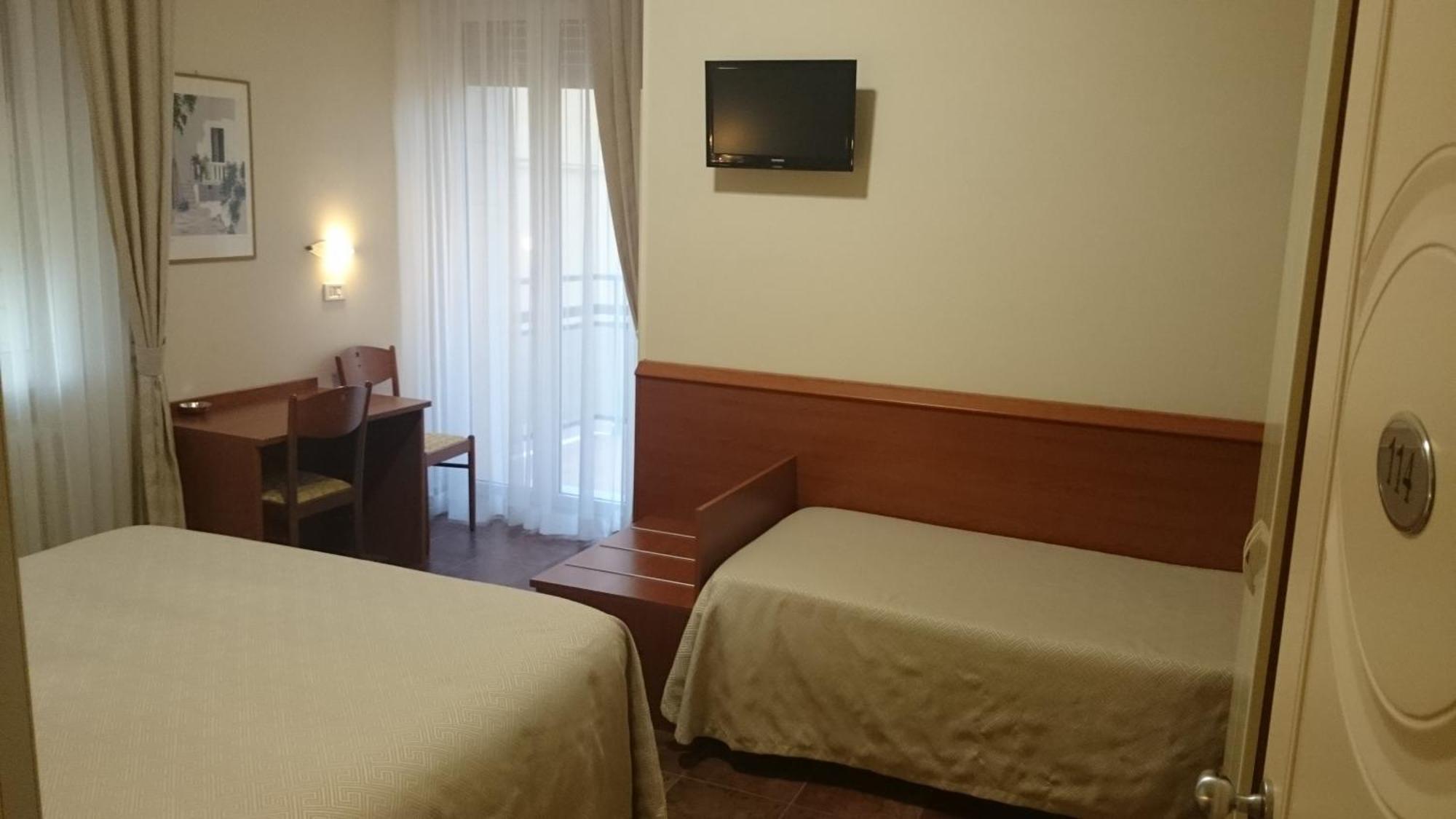 Hotel Beaurivage Fano Habitación foto